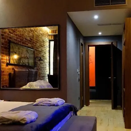 Rozafa Fish Hotel *