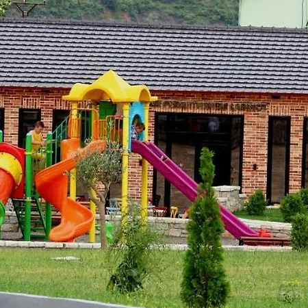 Otel Rozafa Fish